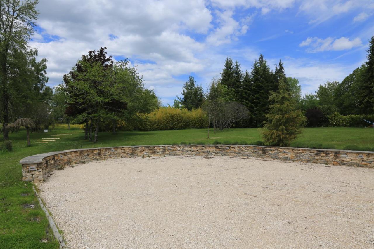 Hostellerie La Bruyere Chalvignac Exterior photo
